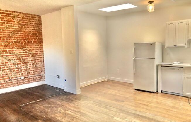 1 bed, 1 bath, 669 sqft, $2,295, Unit Unit #201