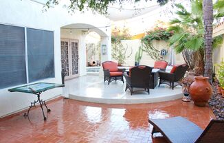 3 beds, 2.5 baths, $2,800