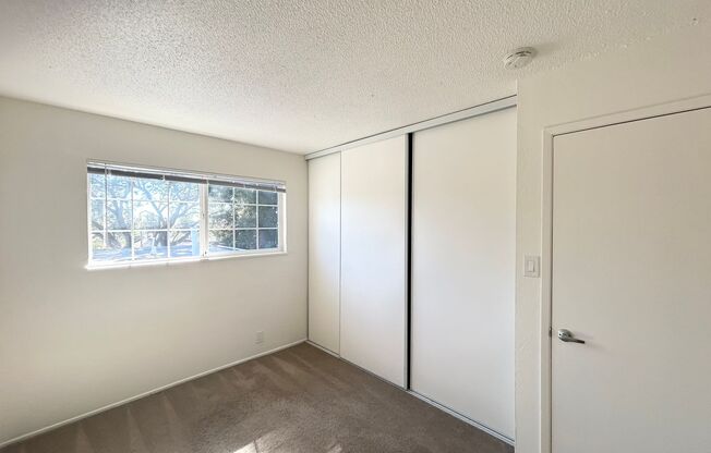 2 beds, 1 bath, $2,895, Unit 401