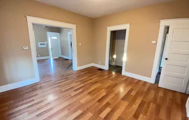 3 beds, 1 bath, $1,225