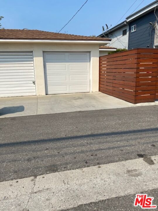 5561 INGLEWOOD BLVD
