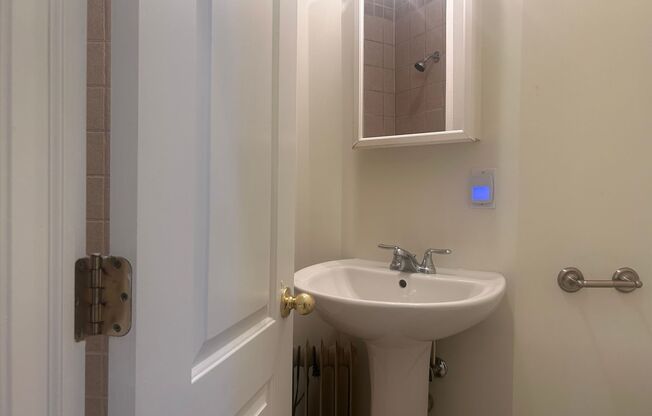 2 beds, 2 baths, $1,800, Unit Unit 1