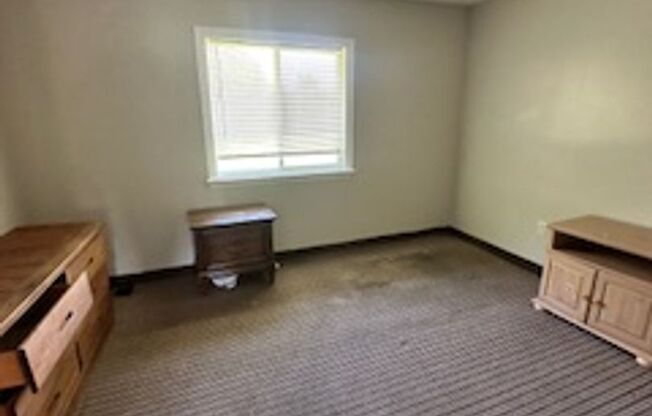 1 bed, 1 bath, 400 sqft, $1,350, Unit Unit 128