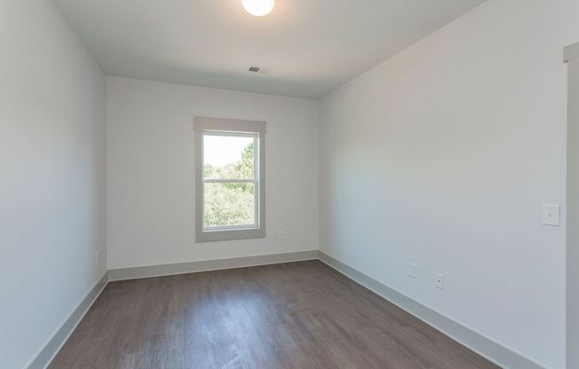 1 bed, 1 bath, 665 sqft, $1,715