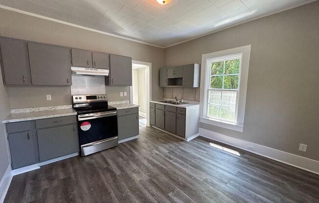 Newly Renovated Home Near Downtown Mooresville!