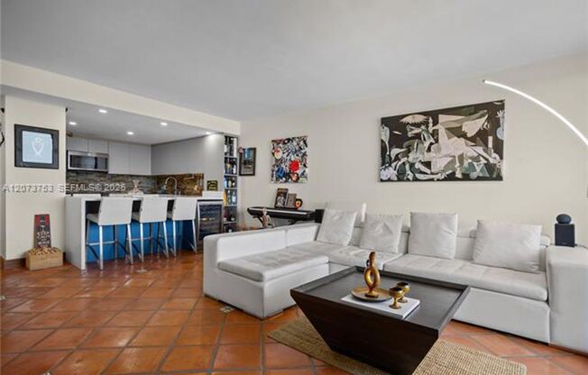 2 beds, 2 baths, $3,000, Unit # 1204