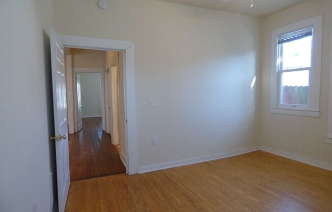 2 beds, 1 bath, $1,300