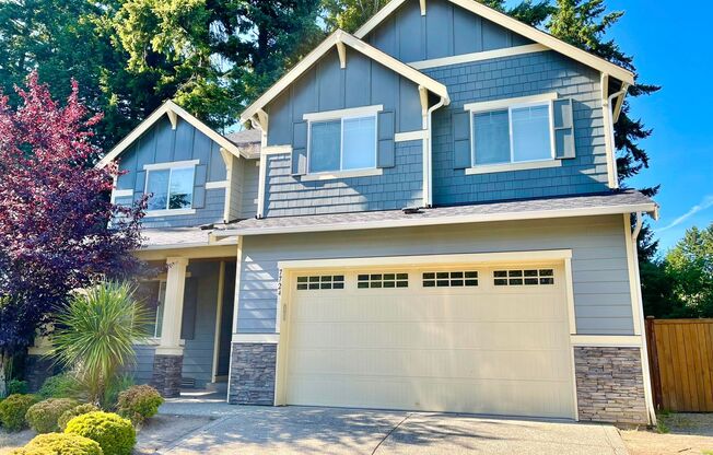 Stunning Luxury 5-Bed Home in Prime Kenmore Location