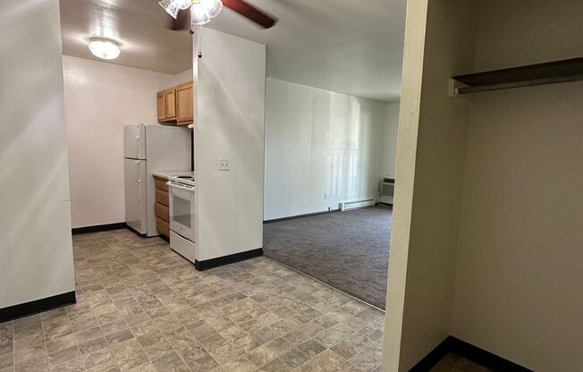 1 bed, 1 bath, $1,250, Unit 7