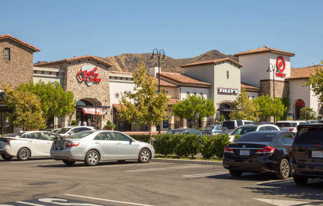 Nearby shopping and dining at the Shoppes at Westlake Village.