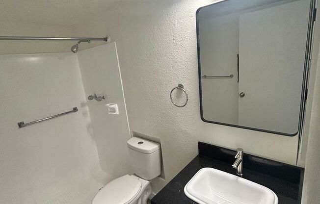 2 beds, 1 bath, 615 sqft, $1,200, Unit 101B