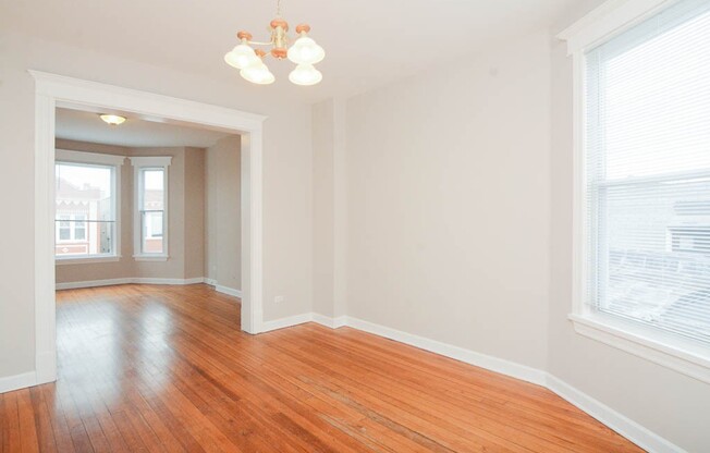 2141 CHICAGO AVE