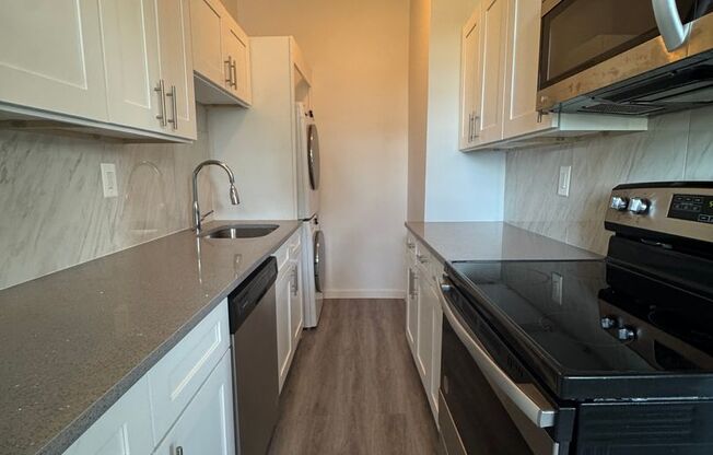 1 bed, 1 bath, $1,195, Unit 4L