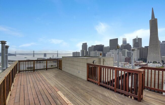 1065 Montgomery Street (1012r)