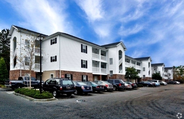 1 bed, 1 bath, $1,199, Unit 301