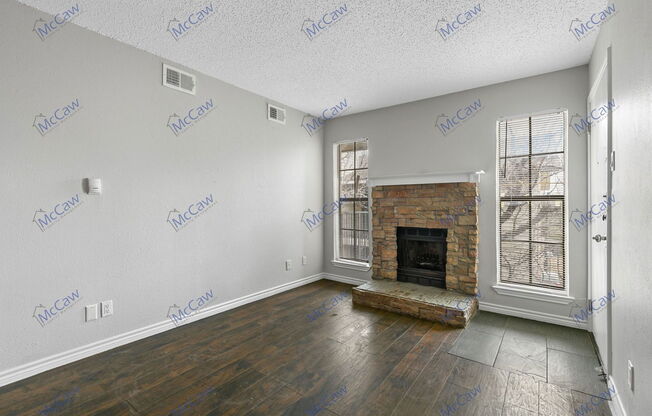 1 bed, 1 bath, 550 sqft, $900, Unit 323