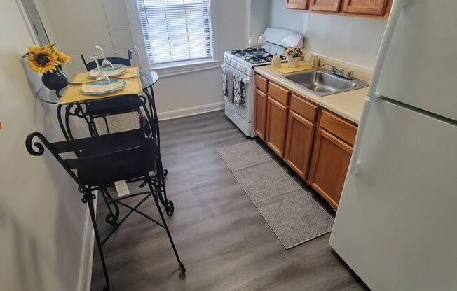 1 bed, 1 bath, 465 sqft, $975, Unit 5SD