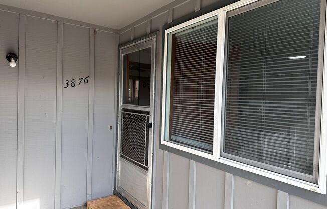 2 beds, 1 bath, $1,550, Unit 3876 3rd Ave