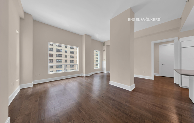 250 E 49 ST