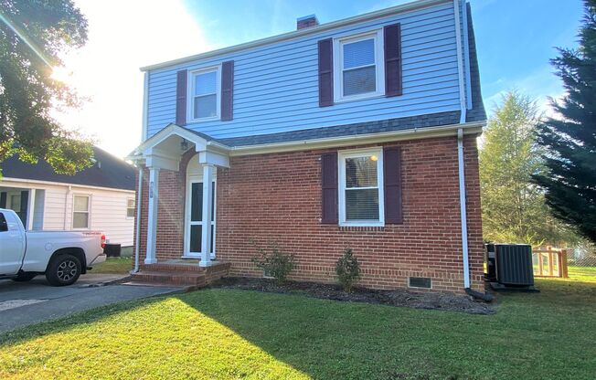 Beautiful 2 Bed/1 Bath Home in Elizabethton