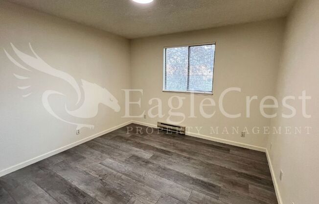 2 beds, 1 bath, $1,050, Unit 1027H