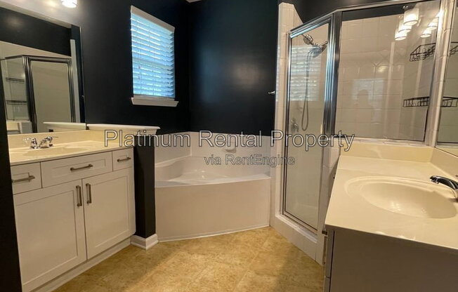 3 beds, 2.5 baths, 2,069 sqft, $2,095, Unit 10