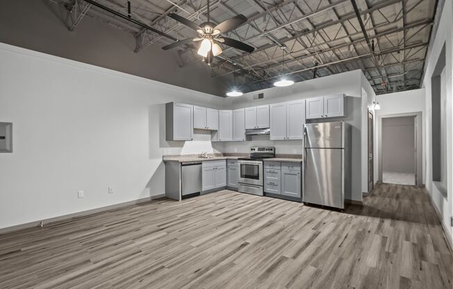 1 bed, 1 bath, 515 sqft, $950, Unit 228
