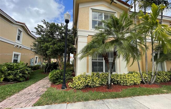 12869 SW 31 CT