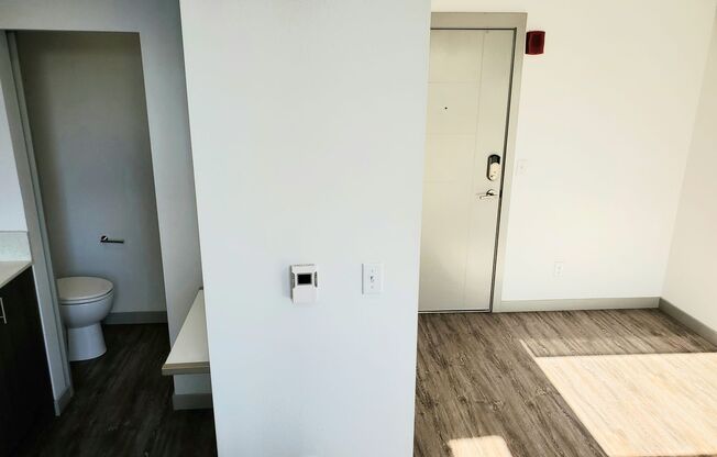Studio, 1 bath, 167 sqft, $1,049, Unit D211