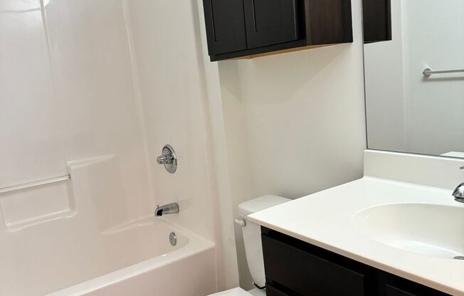 2 beds, 2 baths, 901 sqft, $1,495, Unit 701
