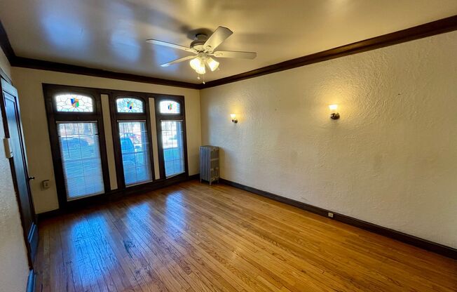 1807-1809 E Olive St