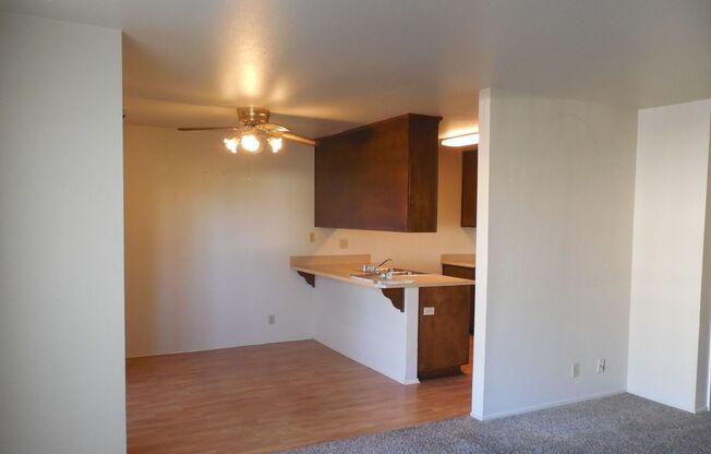 2 beds, 1 bath, 857 sqft, $1,200, Unit Unit #8