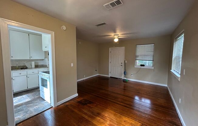 3 beds, 1 bath, $1,450