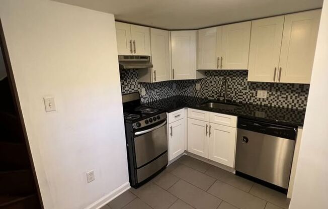 Stunning 2-Bedroom Trinity-Style Home in Fishtown!