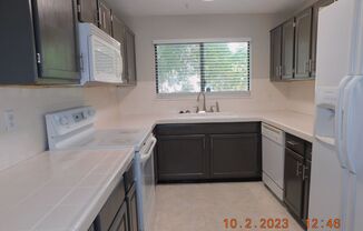 2 beds, 1 bath, $1,700, Unit #202