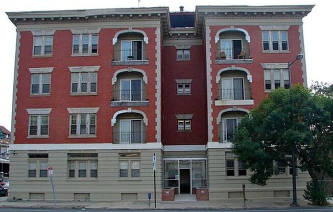1 bed, 1 bath, 450 sqft, $900, Unit C303