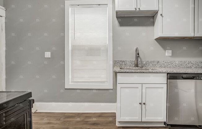 Charming 2 BR 2 BA House in Historic Northeast