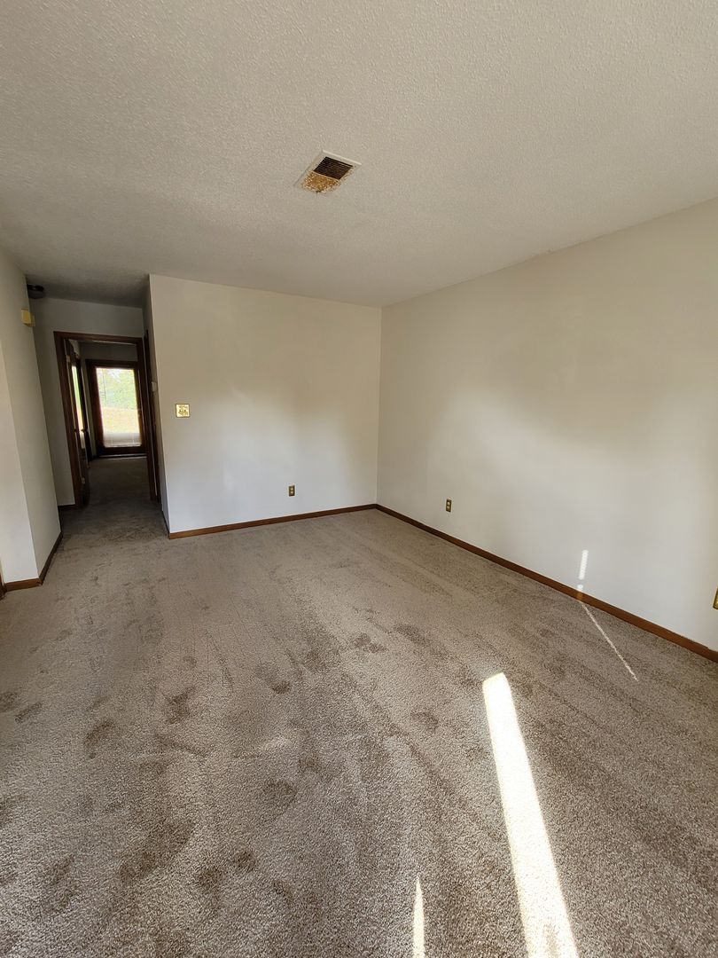 2 BR 2 Bath Townhome in The Arbors