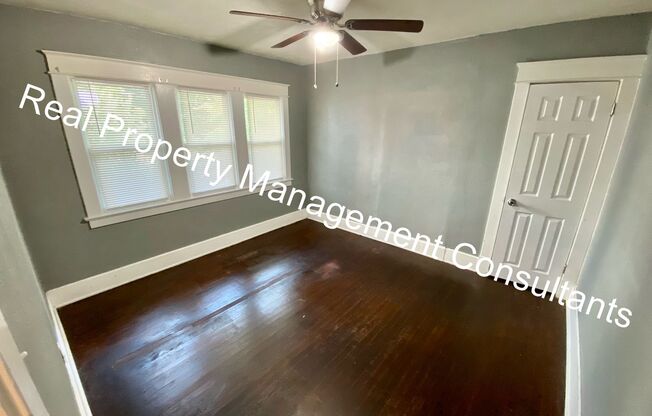 3 beds, 1 bath, $1,200