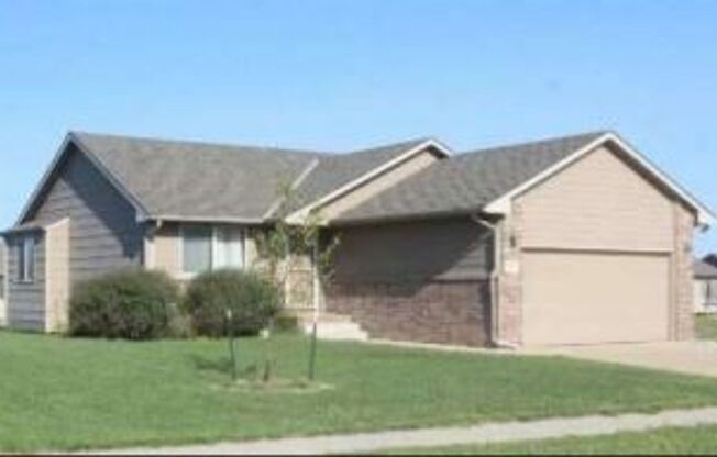 Derby Home in a Beautiful Neighborhood. Fully finished basement.