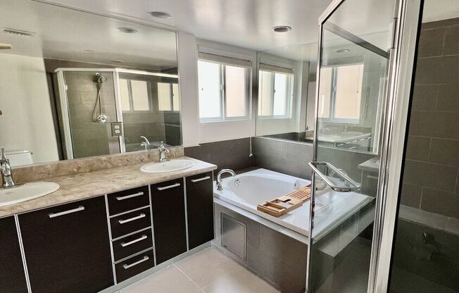 1353 N. FULLER AVE #101