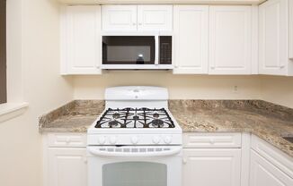 2 beds, 1 bath, 1,036 sqft, $1,975, Unit 502M