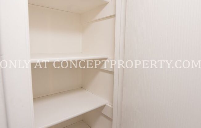 2 beds, 1 bath, 935 sqft, $1,249, Unit 45