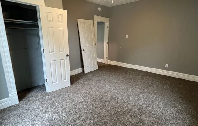 2 beds, 1 bath, $1,025