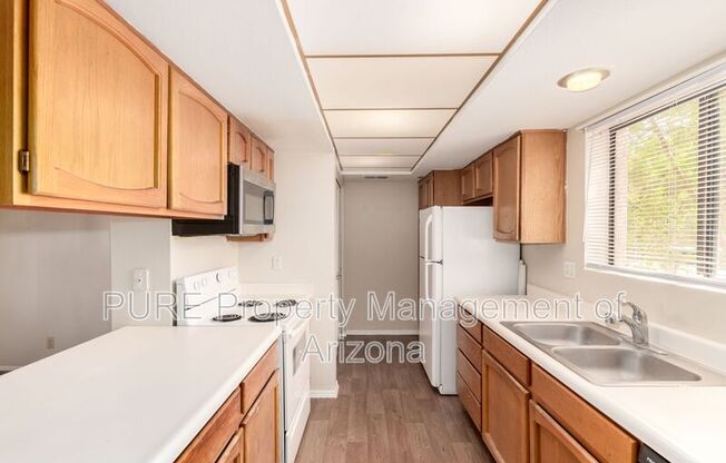 3031 N CIVIC CENTER Plaza