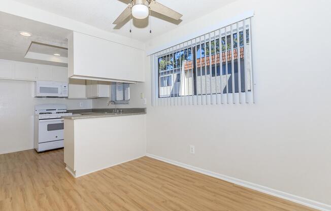 2 beds, 2 baths, 1,074 sqft, $2,515