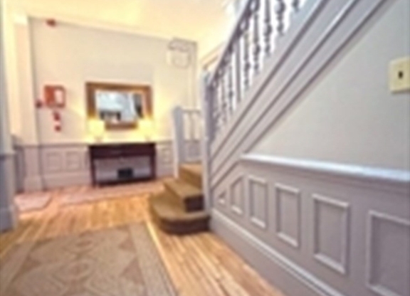 Studio, 1 bath, 419 sqft, $2,595, Unit B-3