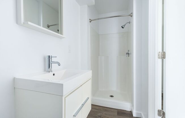 3 beds, 2 baths, 1,171 sqft, $1,950, Unit 1