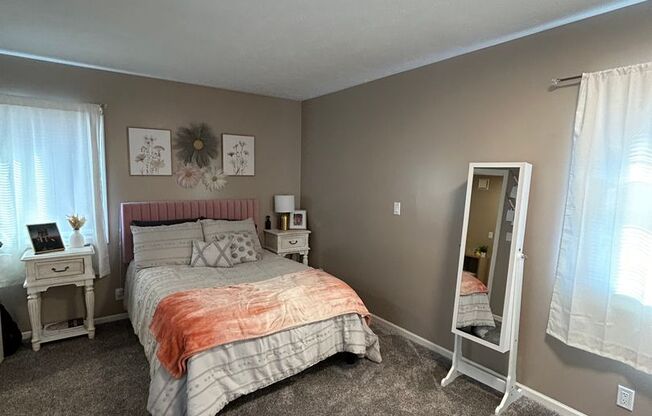 2 beds, 1.5 baths, 680 sqft, $949, Unit 8534