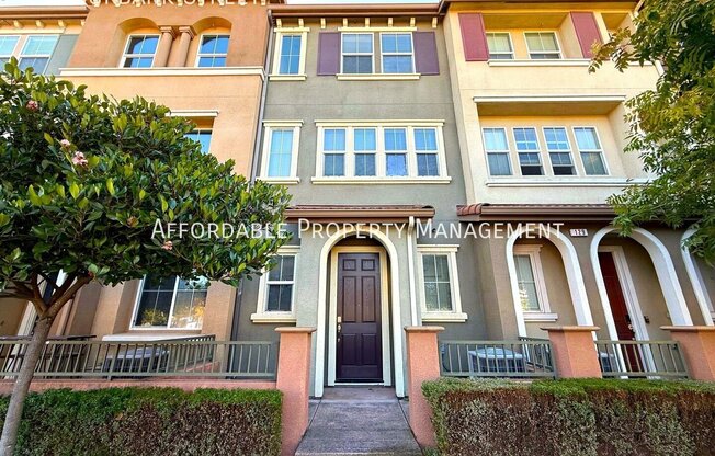 131 BURBANK ST